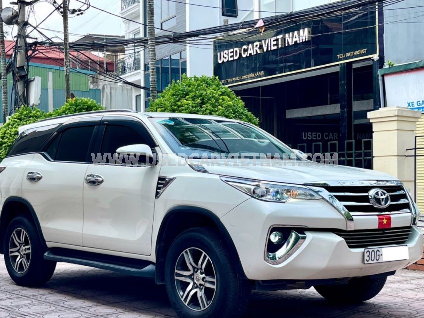 Toyota Fortuner 2.7V 4x2 AT