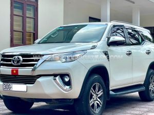 Xe Toyota Fortuner 2.7V 4x2 AT 2018