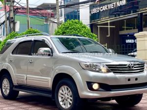 Xe Toyota Fortuner 2.7V 4x2 AT 2012