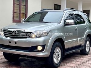 Xe Toyota Fortuner 2.7V 4x2 AT 2012