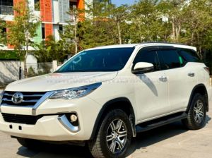 Xe Toyota Fortuner 2.4G 4x2 AT 2018