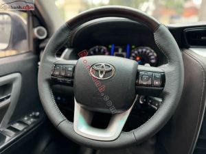 Xe Toyota Fortuner 2.4G 4x2 AT 2018