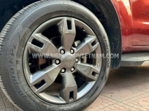 Xe Ford Everest Titanium 2.2L 4x2 AT 2016