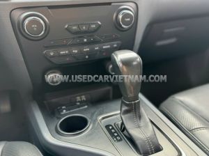 Xe Ford Everest Titanium 2.2L 4x2 AT 2016