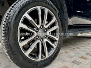 Xe Ford Everest Titanium 2.0L 4x2 AT 2018