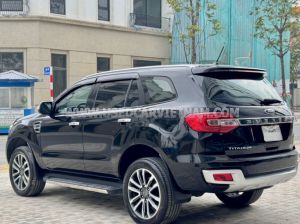 Xe Ford Everest Titanium 2.0L 4x2 AT 2018