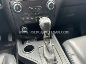 Xe Ford Everest Titanium 2.0L 4x2 AT 2018