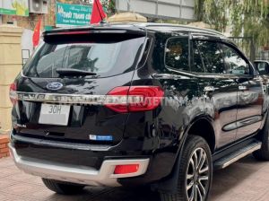 Xe Ford Everest Titanium 2.0L 4x2 AT 2018