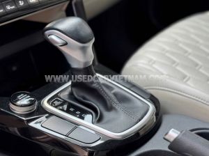 Xe Kia Seltos Luxury 1.4 AT 2020