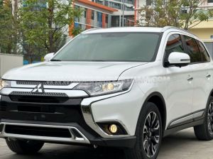 Xe Mitsubishi Outlander 2.0 CVT 2021