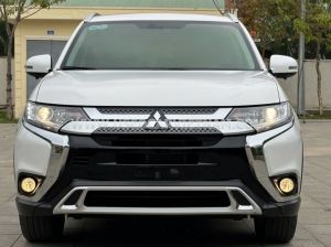 Xe Mitsubishi Outlander 2.0 CVT 2021