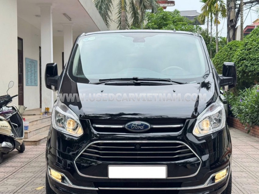 Ford Tourneo Titanium 2.0 AT 2021