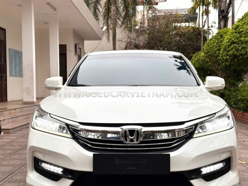Honda Accord 2.4 AT