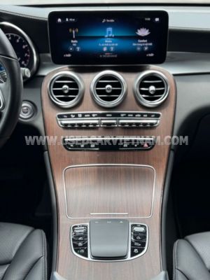 Xe Mercedes Benz GLC 200 4Matic 2022