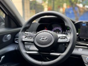 Xe Hyundai Elantra 1.6 AT Tiêu chuẩn 2024