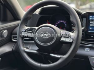 Xe Hyundai Elantra 1.6 AT Tiêu chuẩn 2024