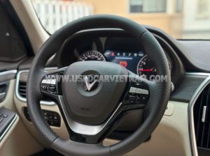 Xe VinFast Lux SA 2.0 Premium 2.0 AT 2019