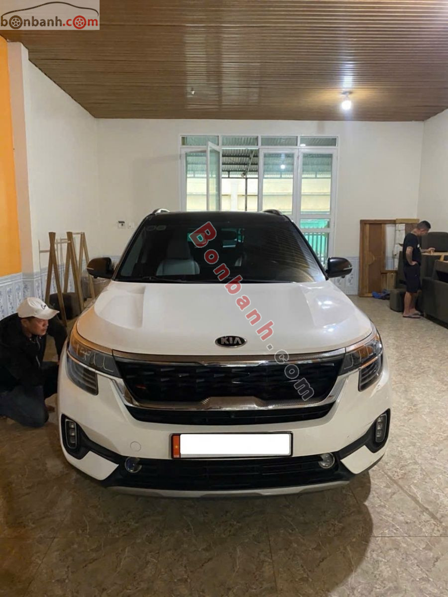 Kia Seltos Premium 1.4 AT