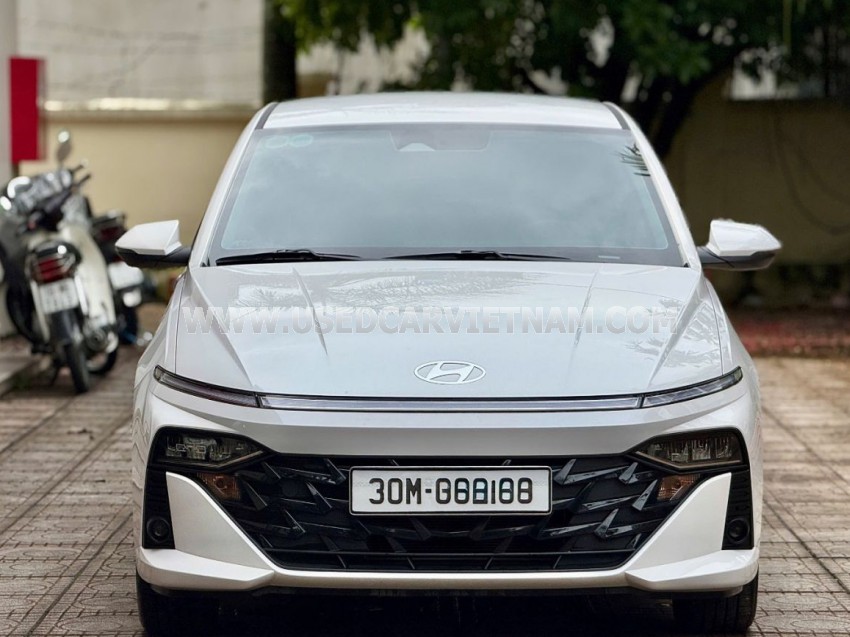 Hyundai Accent Cao cấp 1.5 AT