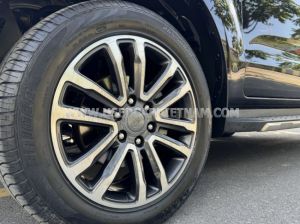 Xe Ford Everest Titanium 2.0L 4x2 AT 2018
