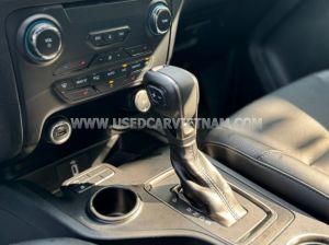 Xe Ford Everest Titanium 2.0L 4x2 AT 2018