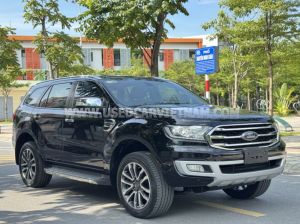 Xe Ford Everest Titanium 2.0L 4x2 AT 2018