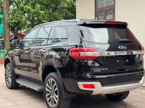 Xe Ford Everest Titanium 2.0L 4x2 AT 2018