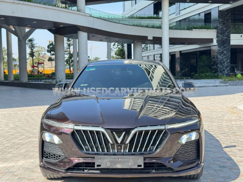 VinFast Lux A 2.0 Base 2.0 AT