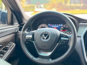 Xe VinFast Lux A 2.0 Base 2.0 AT 2019