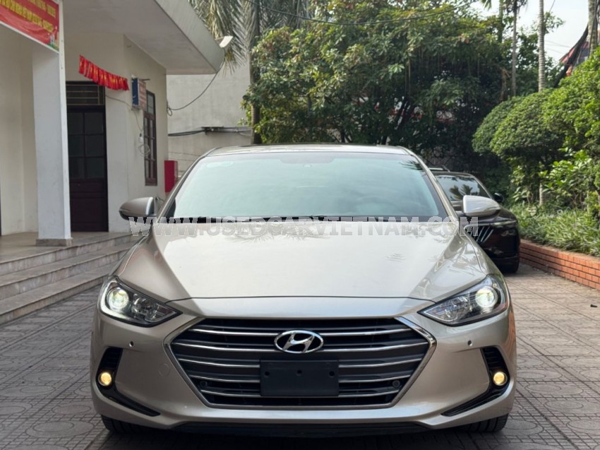 Hyundai Elantra 2.0 AT