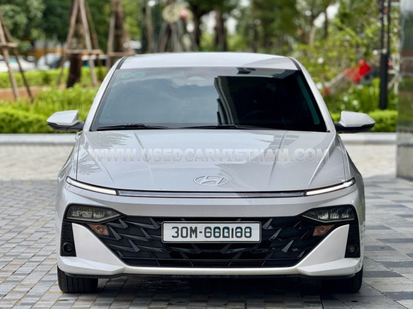 Hyundai Accent Cao cấp 1.5 AT 2025