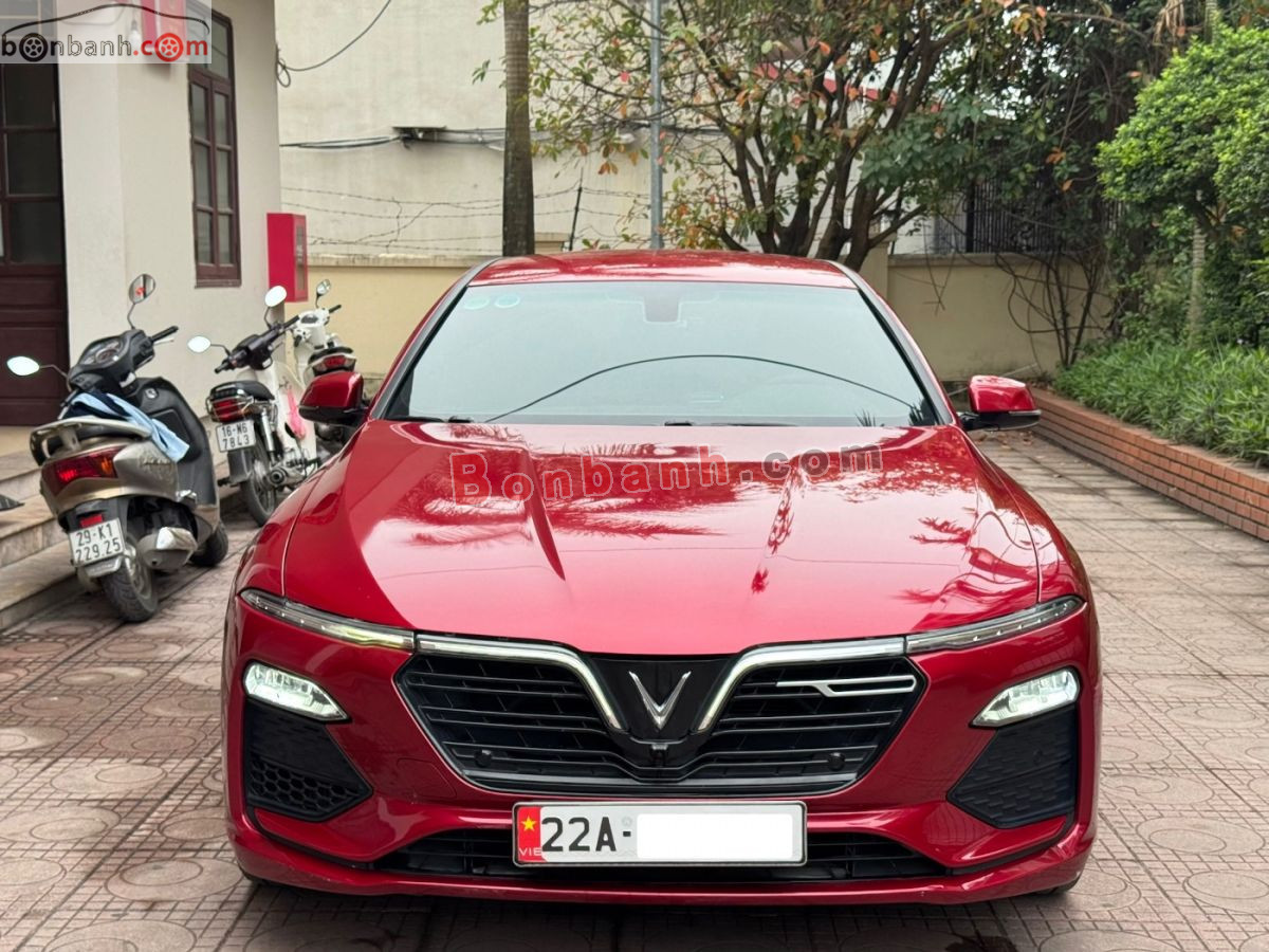 VinFast Lux A 2.0 Base 2.0 AT