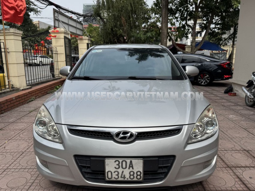 Hyundai i30 1.6 AT