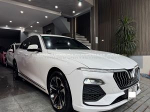 Xe VinFast Lux A 2.0 Tiêu chuẩn 2022
