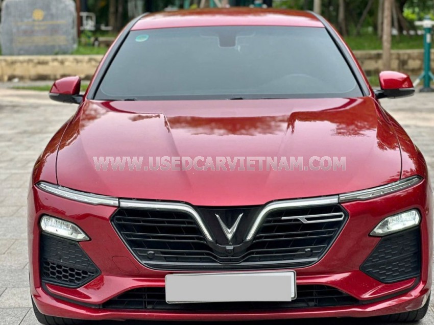 VinFast Lux A 2.0 Base 2.0 AT 2021