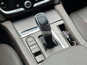 Xe VinFast Lux A 2.0 Base 2.0 AT 2021